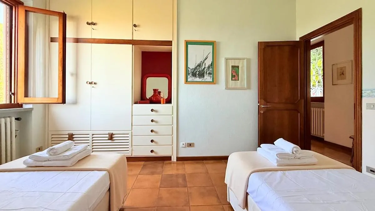 Vila Luxury Vintage Versilia Mommio